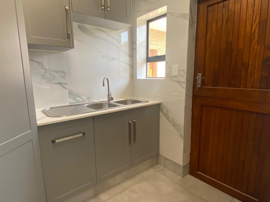 5 Bedroom Property for Sale in Dana Bay Western Cape